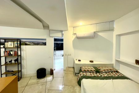 Casa à venda com 500m², 4 quartos e 2 vagas Casa à venda com 500m², 4 quartos e 2 vagasSuíte 2