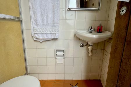 Casa à venda com 500m², 4 quartos e 2 vagas Casa à venda com 500m², 4 quartos e 2 vagasBanheiro de serviço
