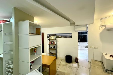 Casa à venda com 500m², 4 quartos e 2 vagas Casa à venda com 500m², 4 quartos e 2 vagasSuíte 2