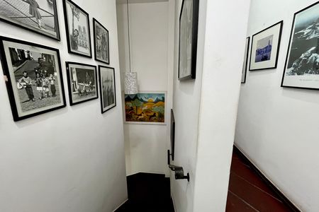 Casa à venda com 500m², 4 quartos e 2 vagas Casa à venda com 500m², 4 quartos e 2 vagasCorredor