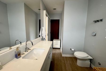 Casa à venda com 500m², 4 quartos e 2 vagas Casa à venda com 500m², 4 quartos e 2 vagasBanheiro da Suíte 3