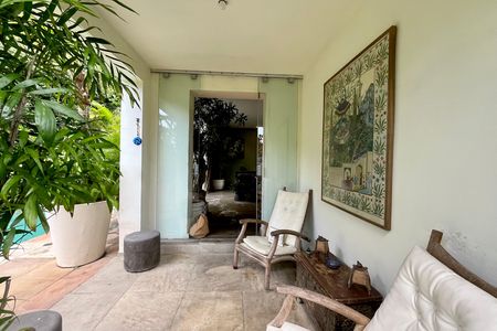 Casa à venda com 500m², 4 quartos e 2 vagas Casa à venda com 500m², 4 quartos e 2 vagasÁrea comum