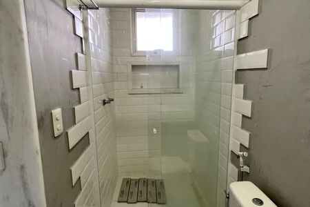 Casa à venda com 500m², 4 quartos e 2 vagas Casa à venda com 500m², 4 quartos e 2 vagasBanheiro da Suíte