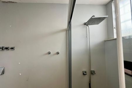 Casa à venda com 500m², 4 quartos e 2 vagas Casa à venda com 500m², 4 quartos e 2 vagasBanheiro da Suíte