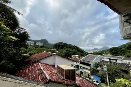 Casa à venda com 500m², 4 quartos e 2 vagas Casa à venda com 500m², 4 quartos e 2 vagasVista do Quarto