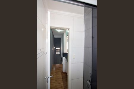 Casa de condomínio à venda com 110m², 2 quartos e 1 vagaBanheiro Social