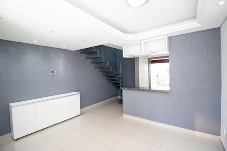 Sala de casa de condomínio à venda com 2 quartos, 110m² em Arvoredo Ii, Contagem