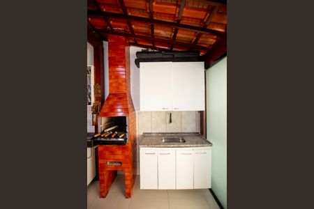 Casa de condomínio à venda com 110m², 2 quartos e 1 vagaÁrea gourmet