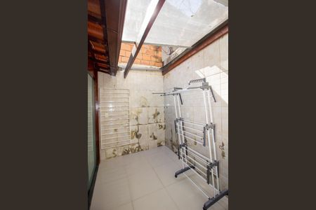 Casa de condomínio à venda com 110m², 2 quartos e 1 vagaCozinha e Área de Serviço