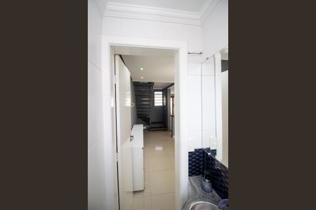 Casa de condomínio à venda com 110m², 2 quartos e 1 vagaLavabo