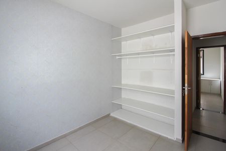 Apartamento à venda com 69m², 2 quartos e 2 vagasQuarto 2