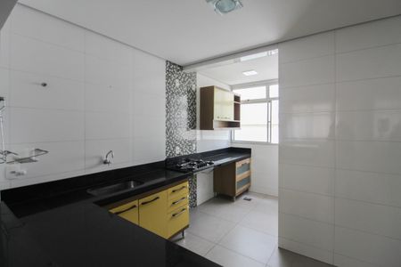 Apartamento à venda com 69m², 2 quartos e 2 vagasCozinha