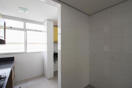 Apartamento à venda com 69m², 2 quartos e 2 vagasCozinha