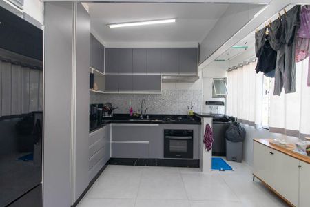 Apartamento à venda com 93m², 3 quartos e sem vagaCozinha e Área de Serviço