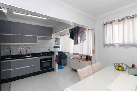 Apartamento à venda com 93m², 3 quartos e sem vagaCozinha e Área de Serviço