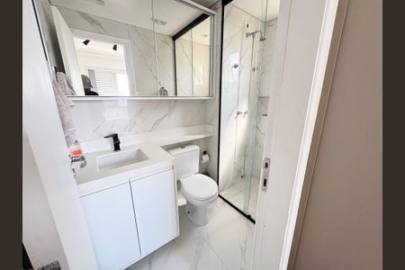 Apartamento à venda com 56m², 2 quartos e 2 vagasBanheiro suíte 