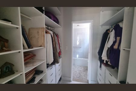 Casa de condomínio à venda com 480m², 5 quartos e 3 vagasQuarto