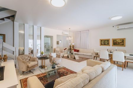 Casa de condomínio à venda com 480m², 5 quartos e 3 vagasSala 