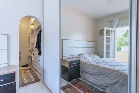 Casa de condomínio à venda com 480m², 5 quartos e 3 vagasQuarto 