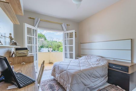 Casa de condomínio à venda com 480m², 5 quartos e 3 vagasQuarto 