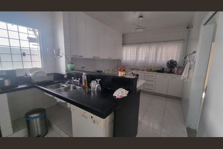 Casa de condomínio à venda com 480m², 5 quartos e 3 vagasCozinha