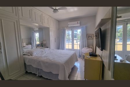 Casa de condomínio à venda com 480m², 5 quartos e 3 vagasQuarto 