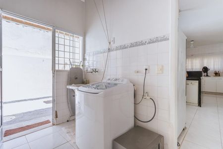 Casa de condomínio à venda com 480m², 5 quartos e 3 vagasÁrea de serviço