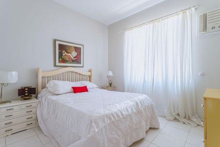 Casa de condomínio à venda com 480m², 5 quartos e 3 vagasQuarto 