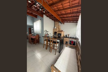 Apartamento à venda com 100m², 2 quartos e 1 vagaCozinha