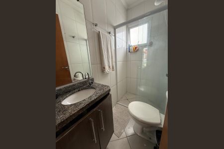 Banheiro de apartamento à venda com 2 quartos, 100m² em Vila Vilma, Santo André