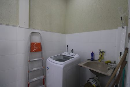 Casa de condomínio à venda com 200m², 3 quartos e 3 vagasÁrea de serviço
