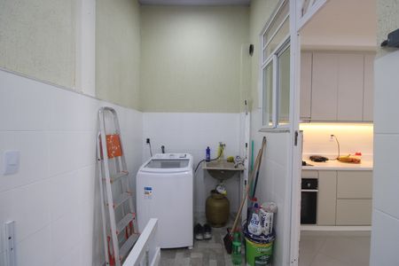 Casa de condomínio à venda com 200m², 3 quartos e 3 vagasÁrea de serviço