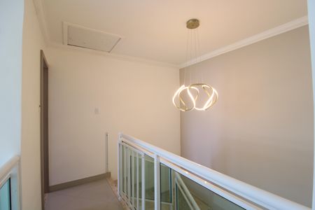 Casa de condomínio à venda com 200m², 3 quartos e 3 vagasCorredor