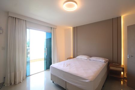 Casa de condomínio à venda com 200m², 3 quartos e 3 vagasSuíte 2