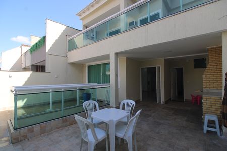 Casa de condomínio à venda com 200m², 3 quartos e 3 vagasFrente da casa
