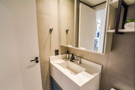 Apartamento à venda com 83m², 3 quartos e 2 vagasBanheiro Social