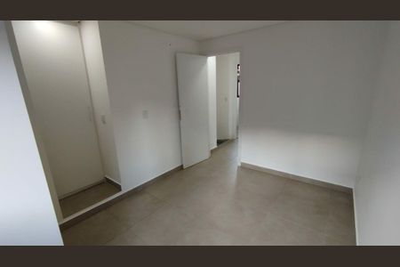 Casa à venda com 3 quartos, 90m² em Vila Ipojuca, São Paulo