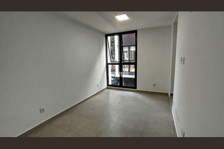 Casa à venda com 3 quartos, 90m² em Vila Ipojuca, São Paulo