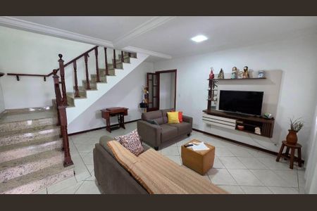 Casa à venda com 3 quartos, 194m² em Jardim Santa Barbara, Guarulhos