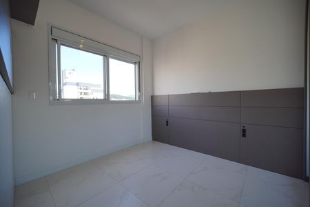 Apartamento para alugar com 70m², 2 quartos e 1 vagaSuíte
