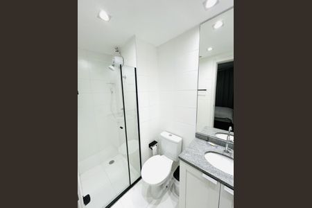 Banheiro  de apartamento para alugar com 1 quarto, 24m² em Butantã, São Paulo