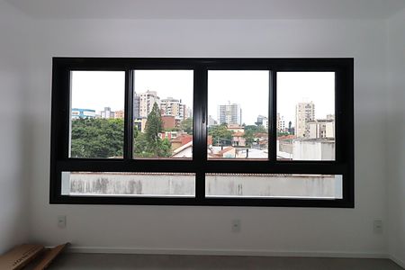 Janela da Sala de apartamento para alugar com 2 quartos, 56m² em Petrópolis, Porto Alegre