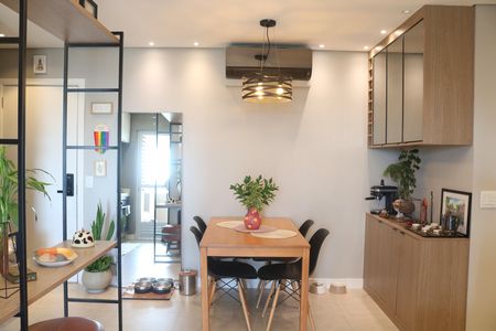 Apartamento à venda com 62m², 2 quartos e 1 vagaSala