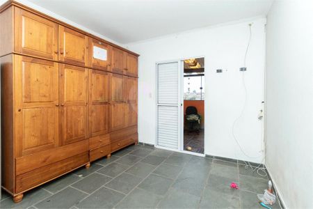 Casa à venda com 3 quartos, 200m² em Parque dos Bancarios, São Paulo