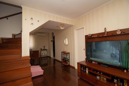 Sala de casa à venda com 3 quartos, 140m² em Vila Mangalot, São Paulo