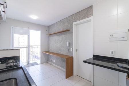 Sala/Cozinha de apartamento para alugar com 1 quarto, 28m² em Vila Ré, São Paulo