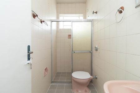 Banheiro de apartamento para alugar com 1 quarto, 50m² em Santana, Porto Alegre