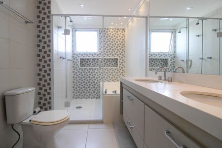 Apartamento à venda com 223m², 5 quartos e 4 vagasBanheiro Suíte 4