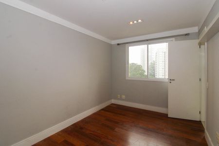 Apartamento à venda com 223m², 5 quartos e 4 vagasEscritório 
