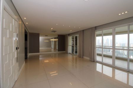 Apartamento à venda com 223m², 5 quartos e 4 vagasSala 